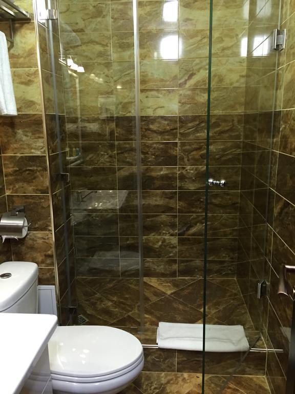 בישקק Astor Hotel & Spa מראה חיצוני תמונה