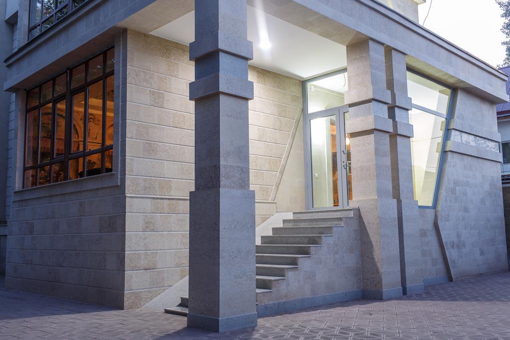 בישקק Astor Hotel & Spa מראה חיצוני תמונה