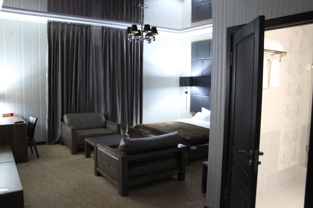 בישקק Astor Hotel & Spa מראה חיצוני תמונה
