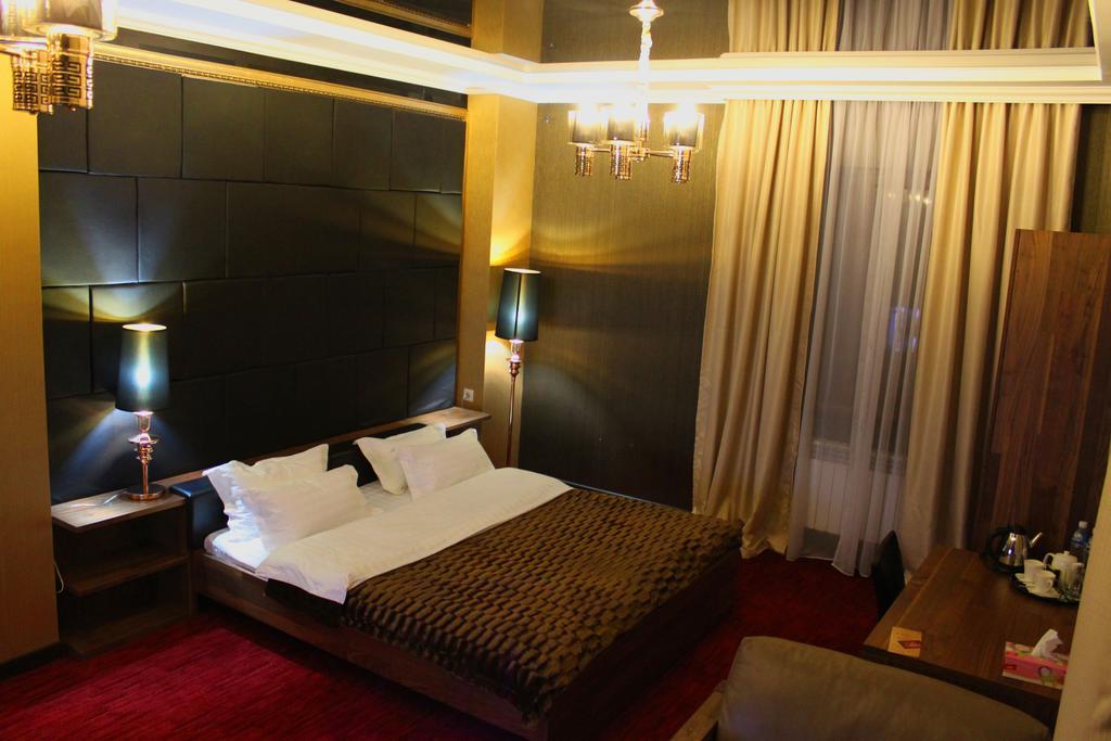 בישקק Astor Hotel & Spa מראה חיצוני תמונה