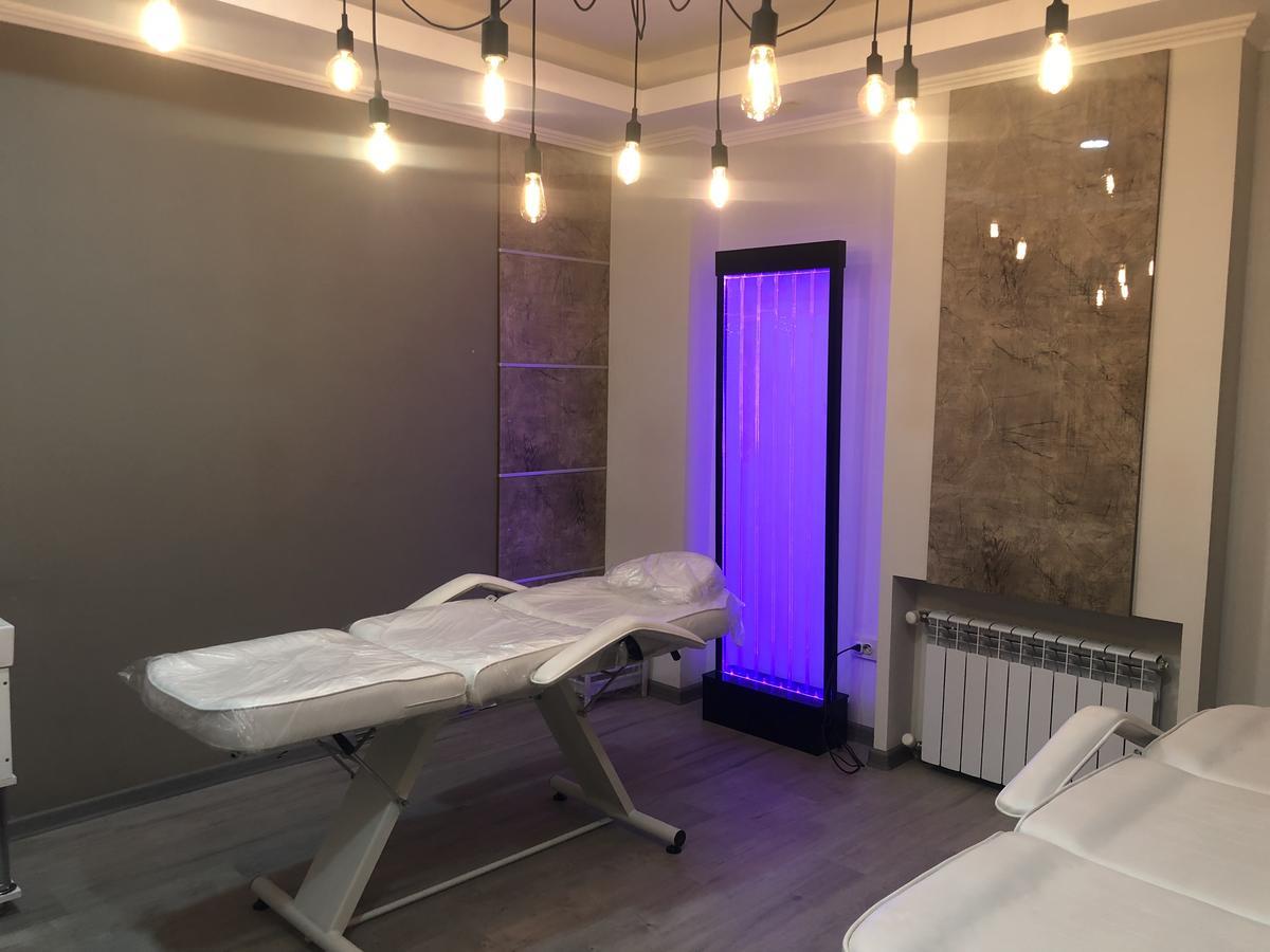 בישקק Astor Hotel & Spa מראה חיצוני תמונה